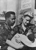 Frank and Helen with their first child, Lynn, in Honolulu. 