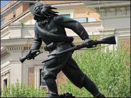 Statue of an Italian soldier breaking 